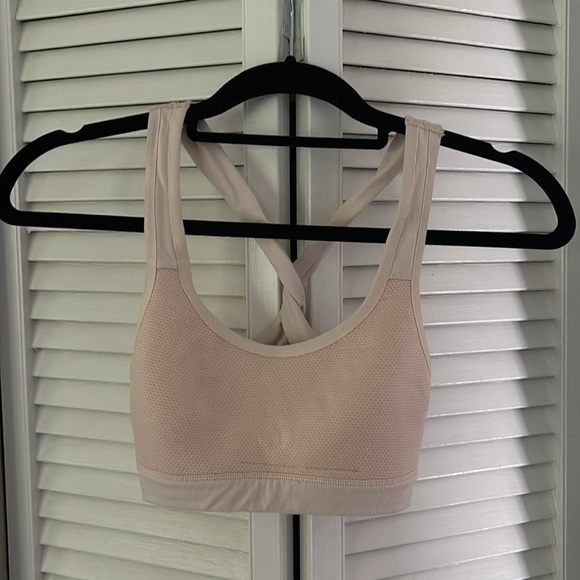 Aerie light support yoga top | Pink - Picture 3 of 5